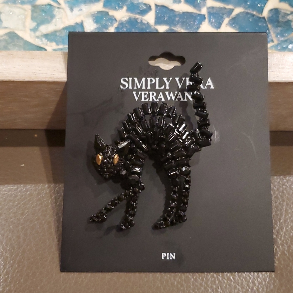 Simply Vera by Vera Wang scared black cat pin